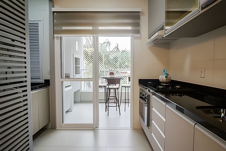 Apartamento mobiliado com sacada e chu. 2 vagas