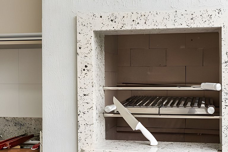 Apartamento mobiliado com sacada e chu. 2 vagas