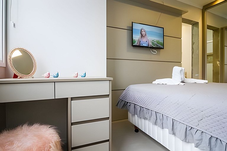 Apartamento mobiliado com sacada e chu. 2 vagas