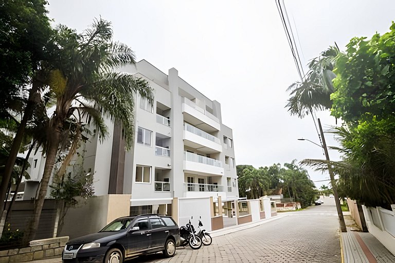 Apartamento mobiliado com sacada e chu. 2 vagas