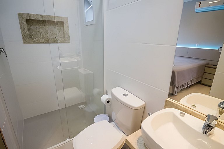 Apartamento mobiliado com sacada e chu. 2 vagas