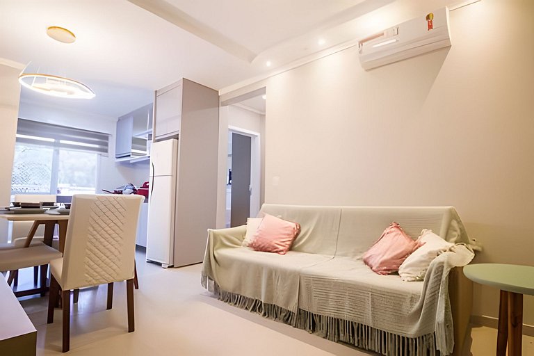 Apartamento mobiliado com sacada e chu. 2 vagas