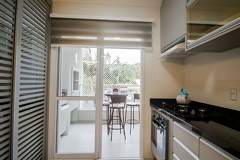 Apartamento mobiliado com sacada e chu. 2 vagas